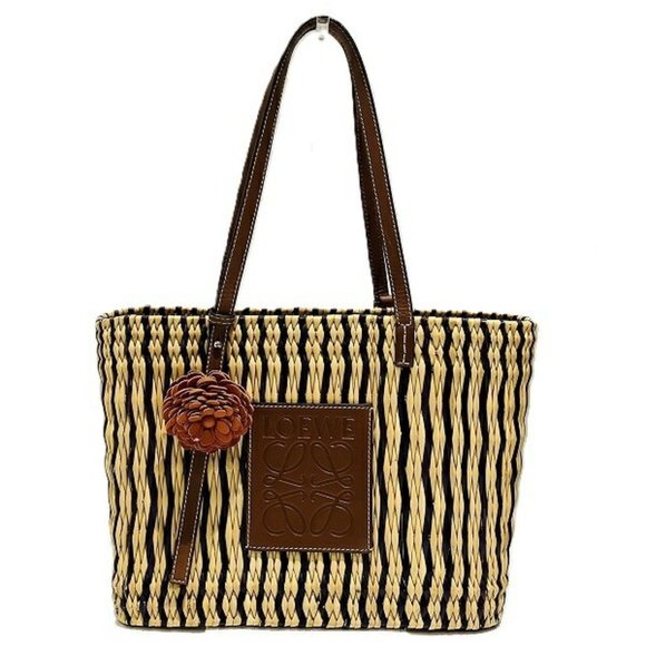 LOEWE Beige Shoulder Bag - Picture 1 of 9